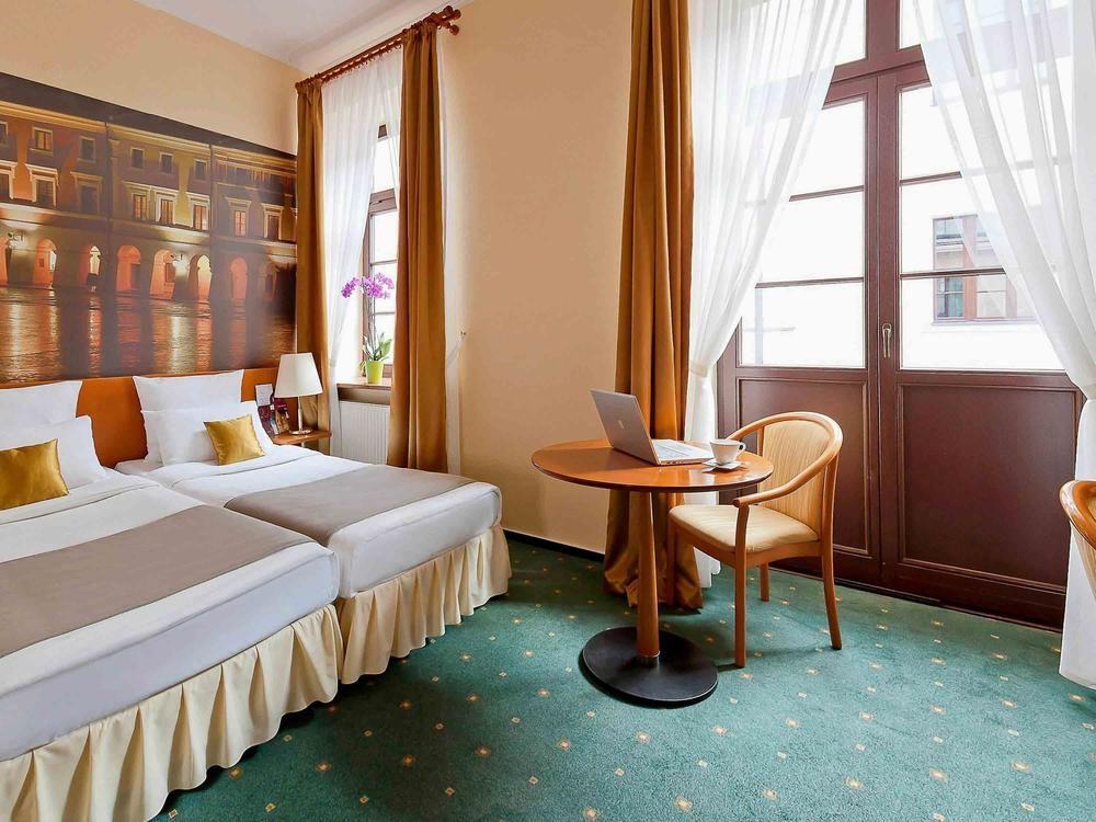 Hotel Zamojski Замосць Экстерьер фото