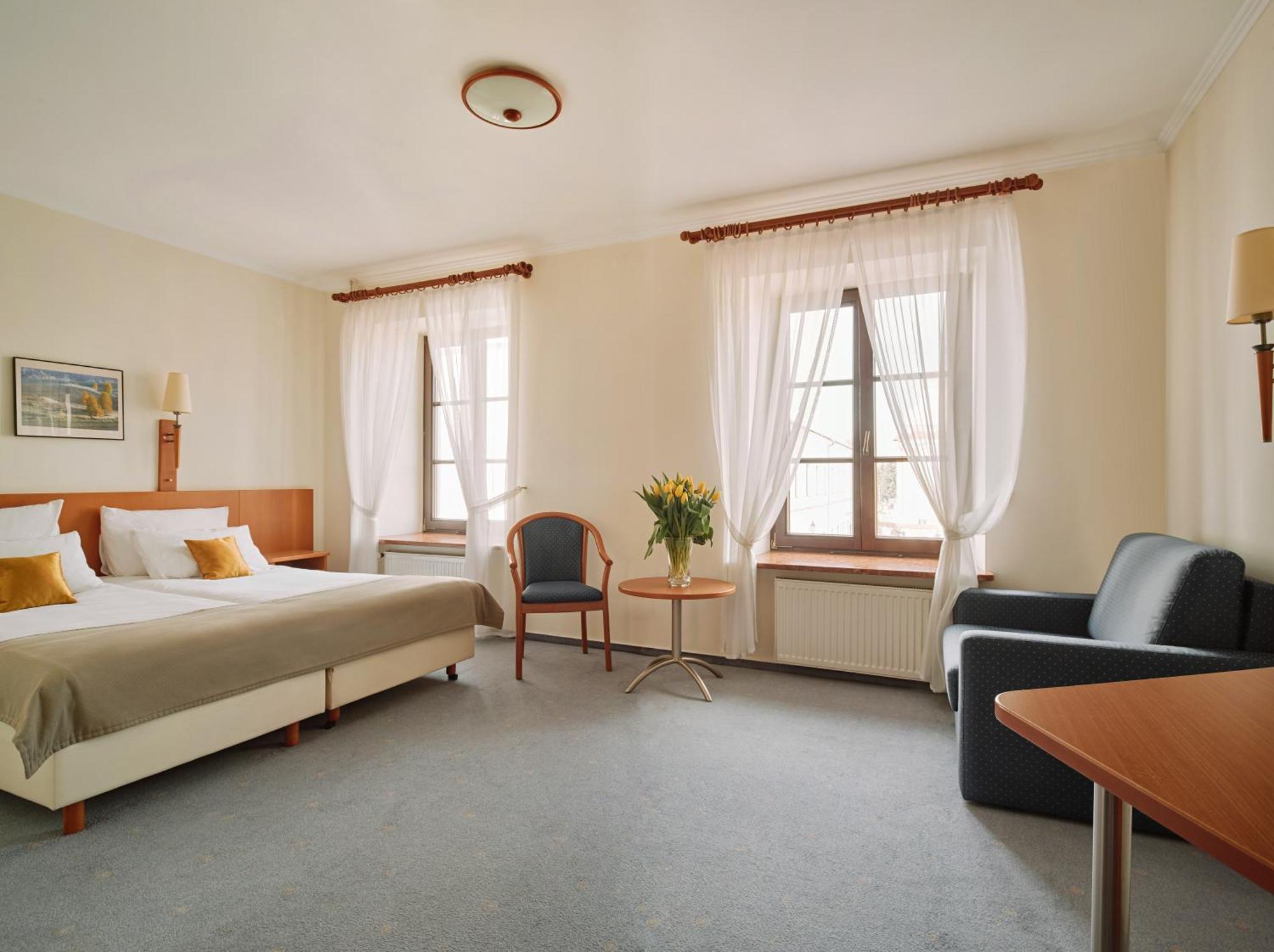 Hotel Zamojski Замосць Экстерьер фото